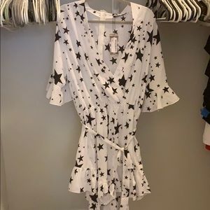 Boohoo Plus Star Ruffle Romper US 20 tags